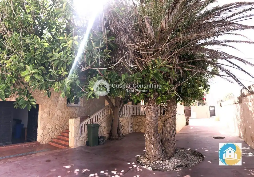 Vista exterior de Casa o xalet en venda en La Manga del Mar Menor amb Aire condicionat, Terrassa i Piscina