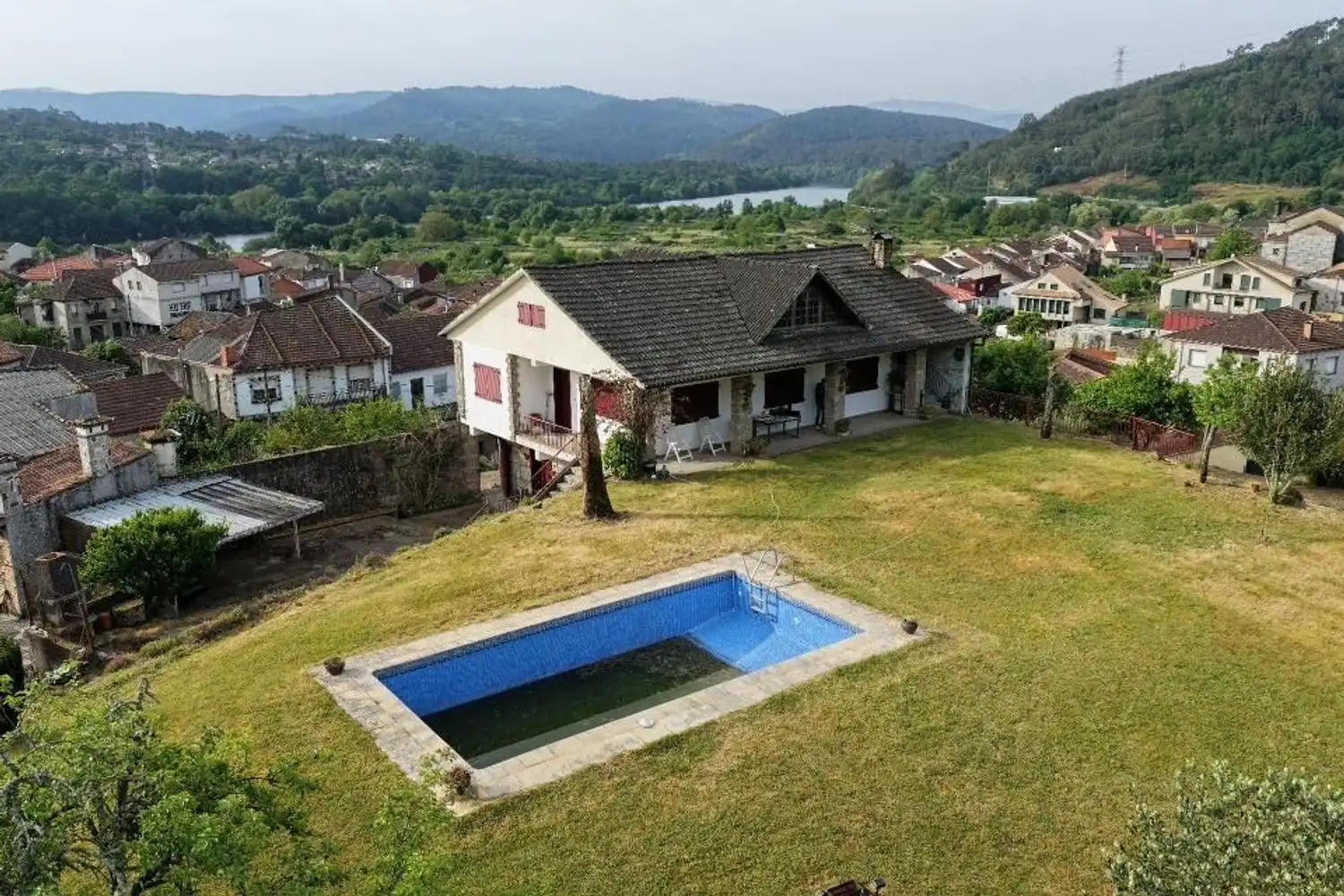 Swimming pool of Land for sale in Ribadavia