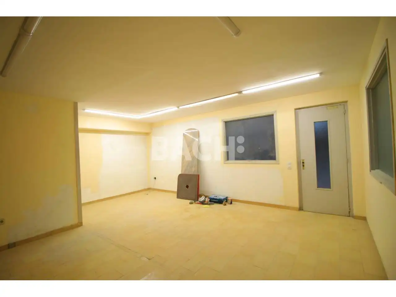 Nave industrial de alquiler en Vic