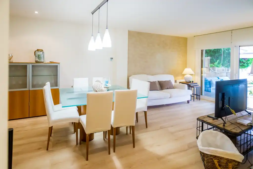 Esszimmer von Maisonette zum Verkauf in Calonge i Sant Antoni mit Klimaanlage, Heizung und Privatgarten