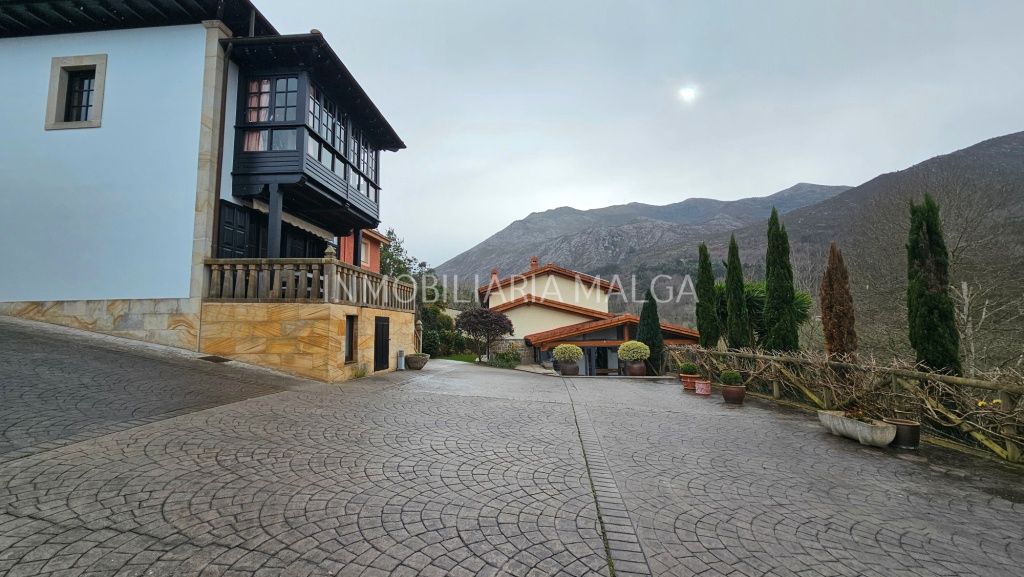 Exterior view of House or chalet for sale in Colunga  with Heating, Private garden and Parquet flooring