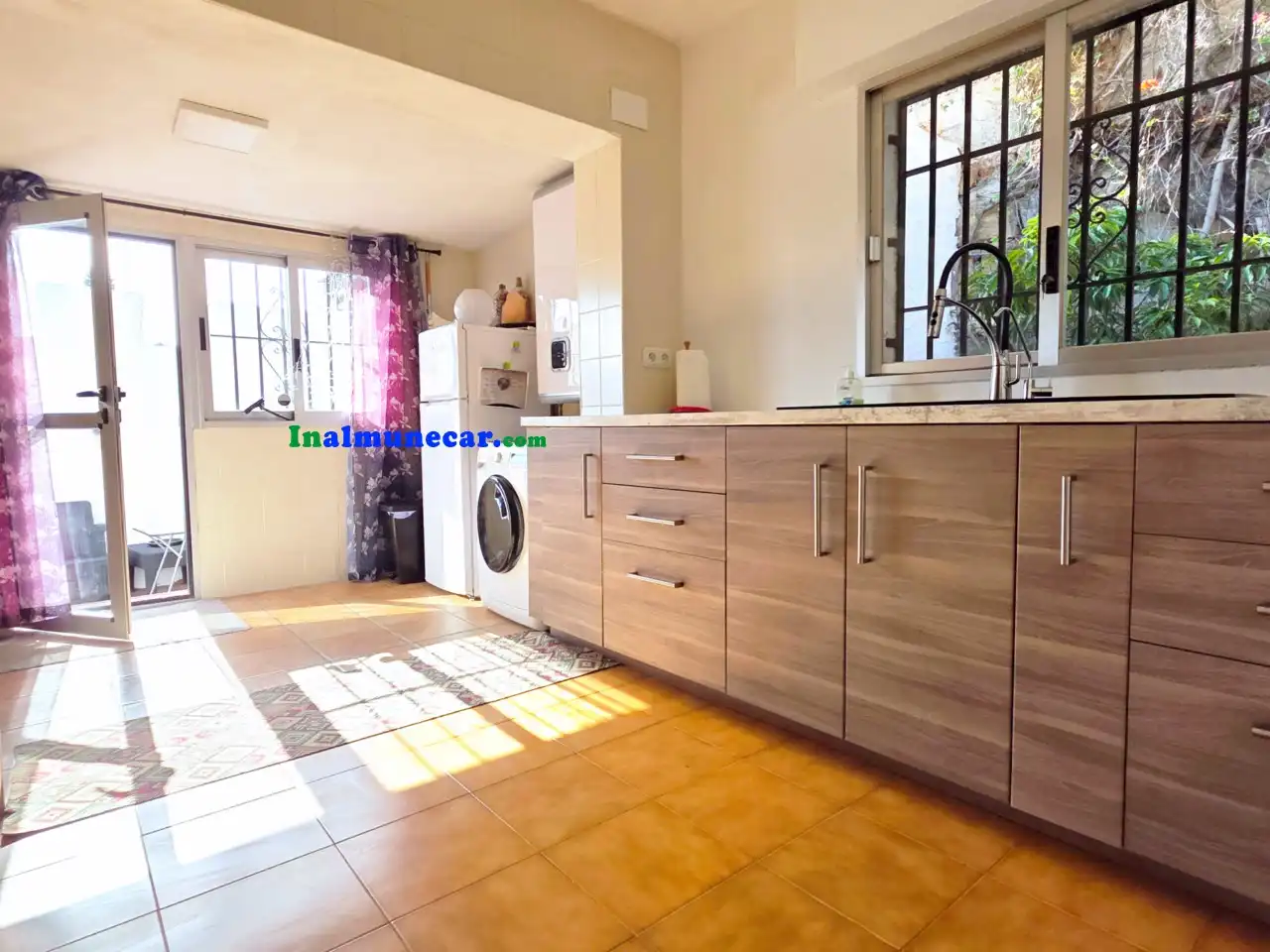 Kitchen of Houses for sale in Almuñécar  with Terrace