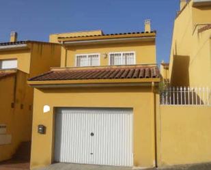 Vista exterior de Casa o xalet en venda en  Toledo Capital