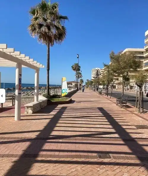 Vista exterior de Piso en venta en Fuengirola con Aire acondicionado, Amueblado y Balcón