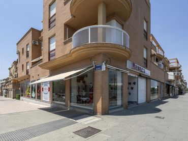 Local comercial en venda a Avenida de Madrid