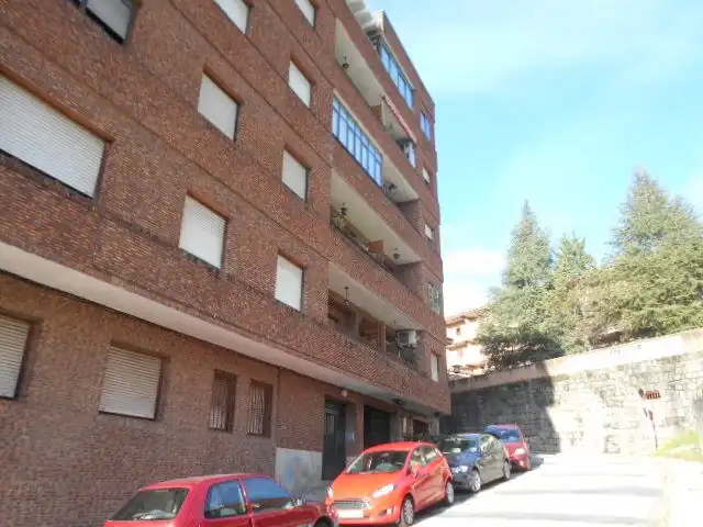 Vista exterior de Local en venda en Arenas de San Pedro amb Aire condicionat