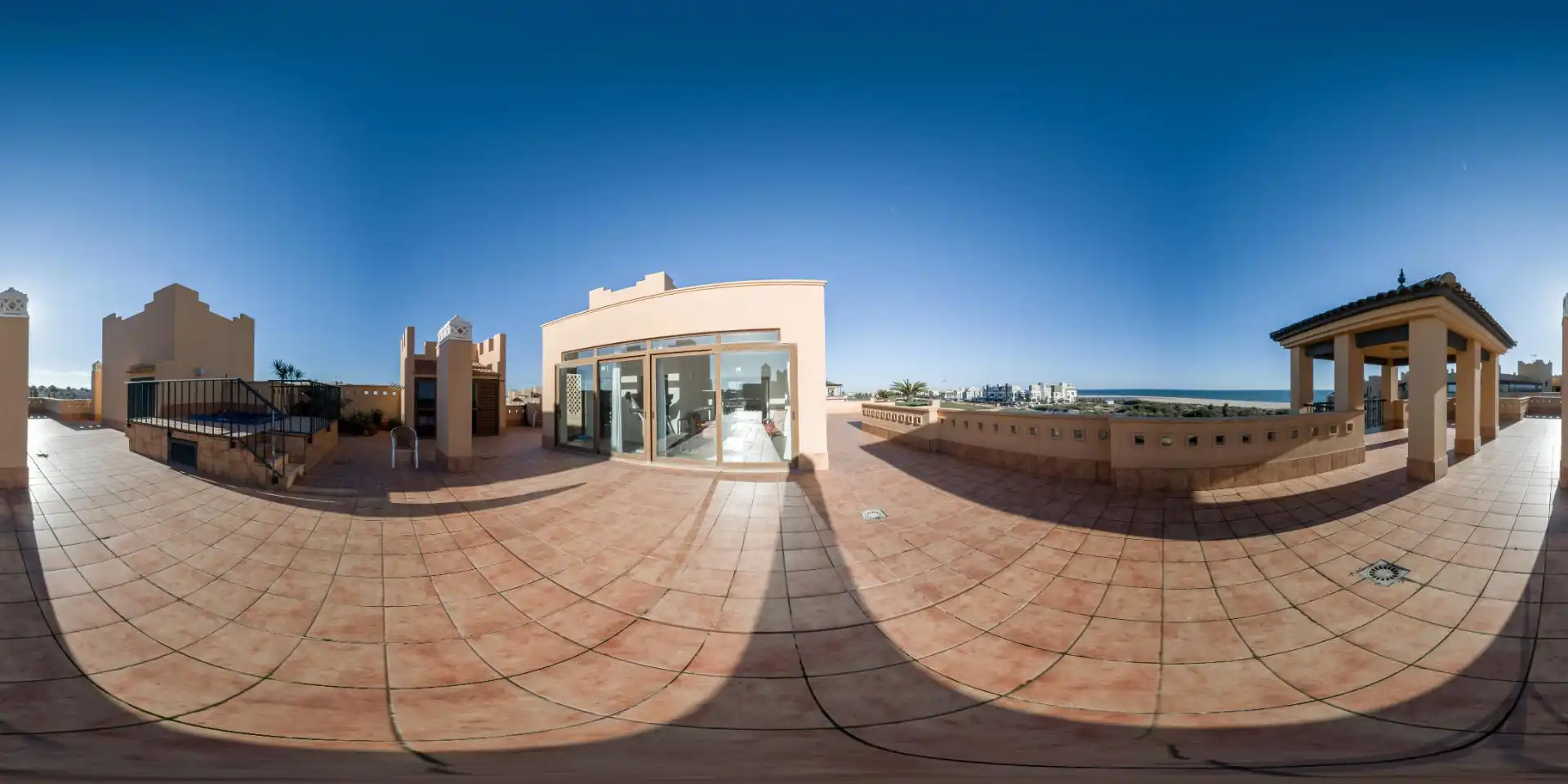 Terrasse von Dachboden zum Verkauf in Ayamonte mit Terrasse, Abstellraum und Möbliert