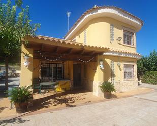 Vista exterior de Casa o xalet en venda en  Murcia Capital amb Aire condicionat, Terrassa i Piscina