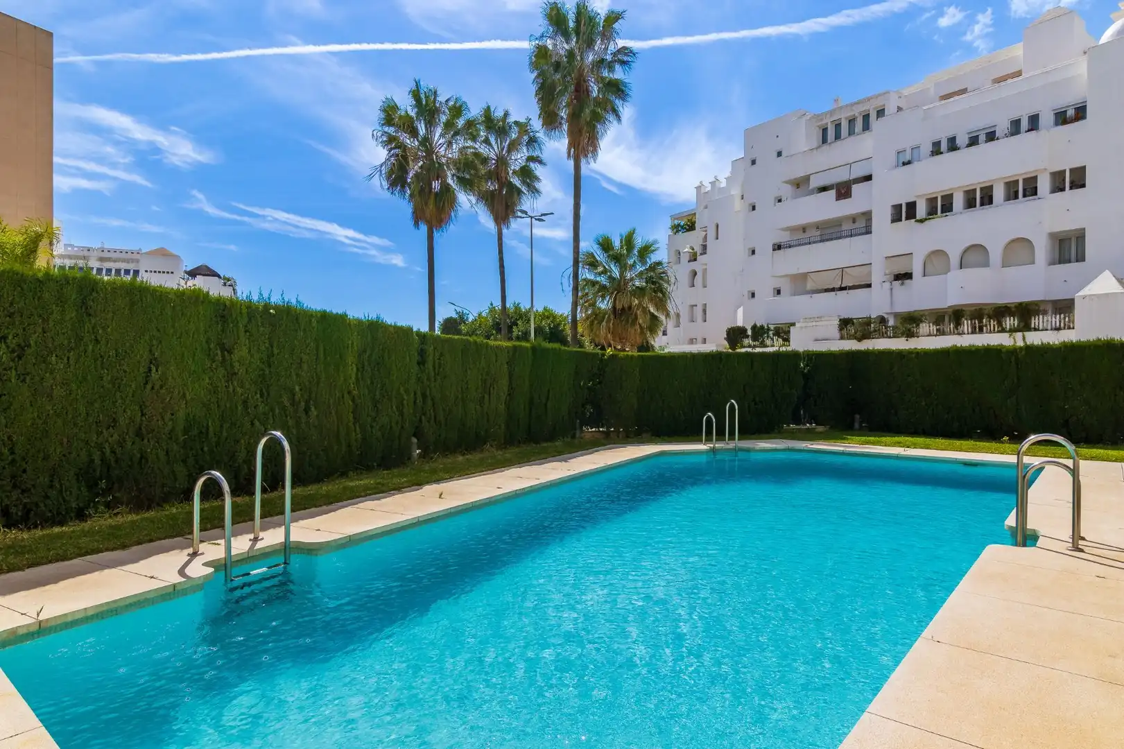 Piscina de Apartamento en venta en Torremolinos con Aire acondicionado, Calefacción y Terraza