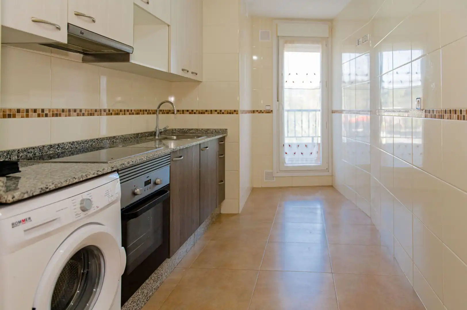 Cocina de Piso en venta en Bembibre con Calefacción, Terraza y Trastero