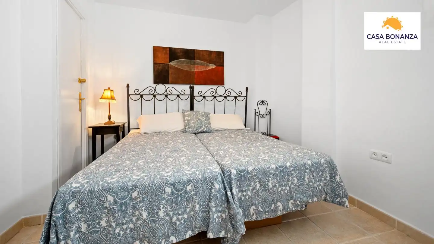 Dormitori de Apartament en venda en Almuñécar amb Aire condicionat, Terrassa i Traster