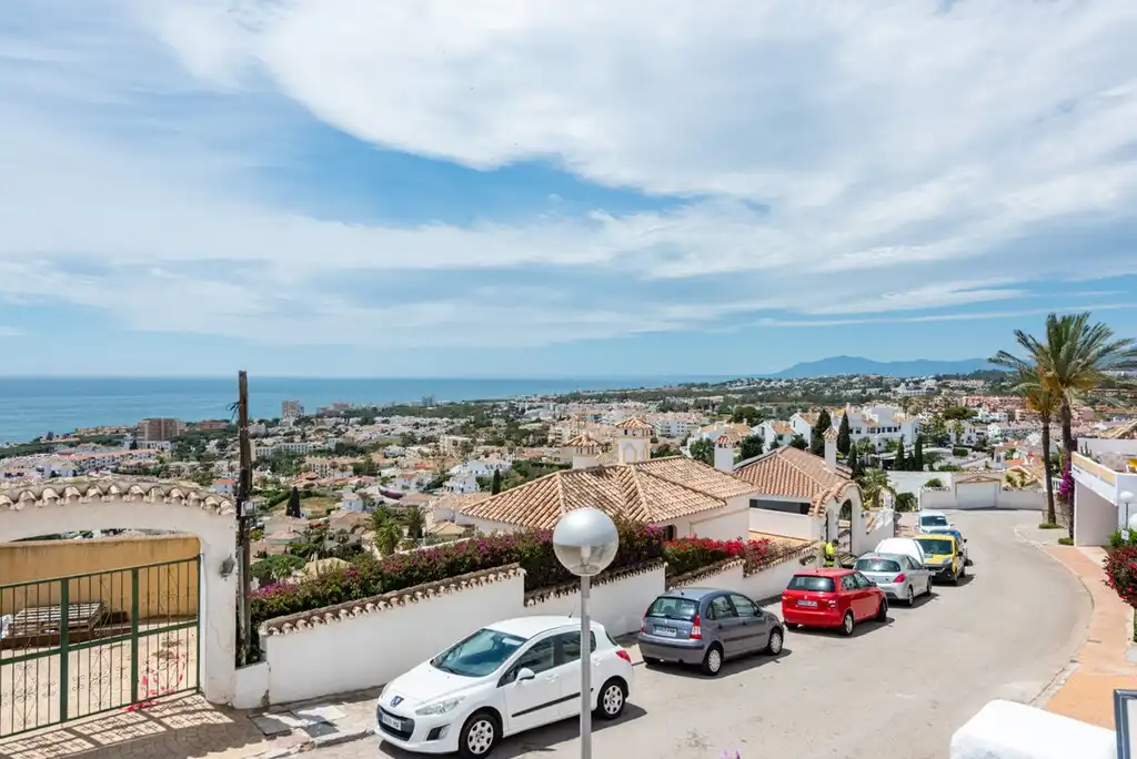 Apartamento con piscina en venta en Riviera del Sol, imagen 4