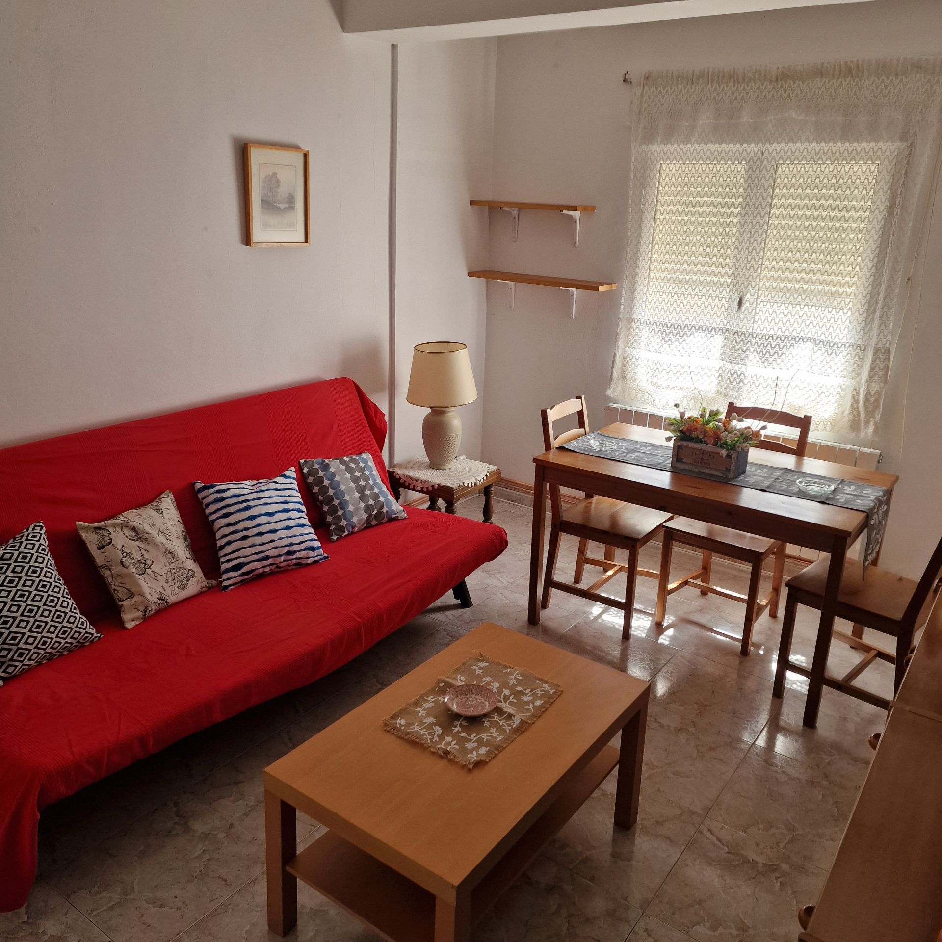 Living room of Flat to rent in  Zaragoza Capital  with Heating, Furnished and Oven
