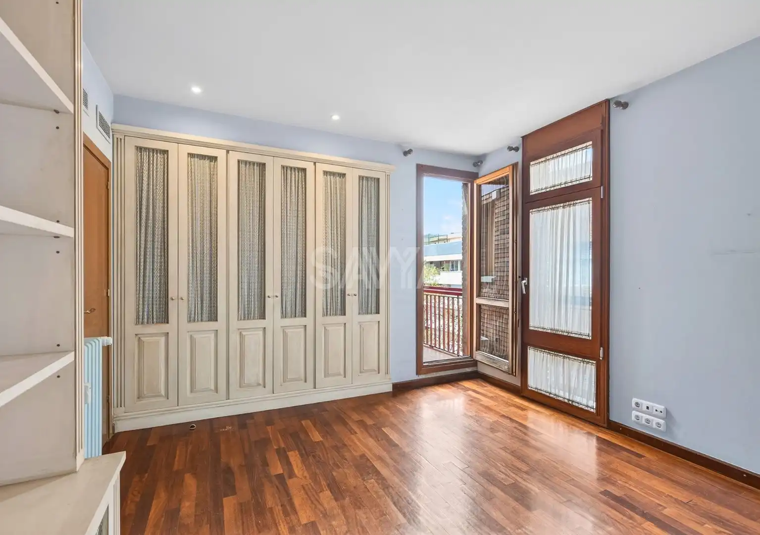 Attic for sale in Barcelona  with Terrace, Storage room and Swimming Pool