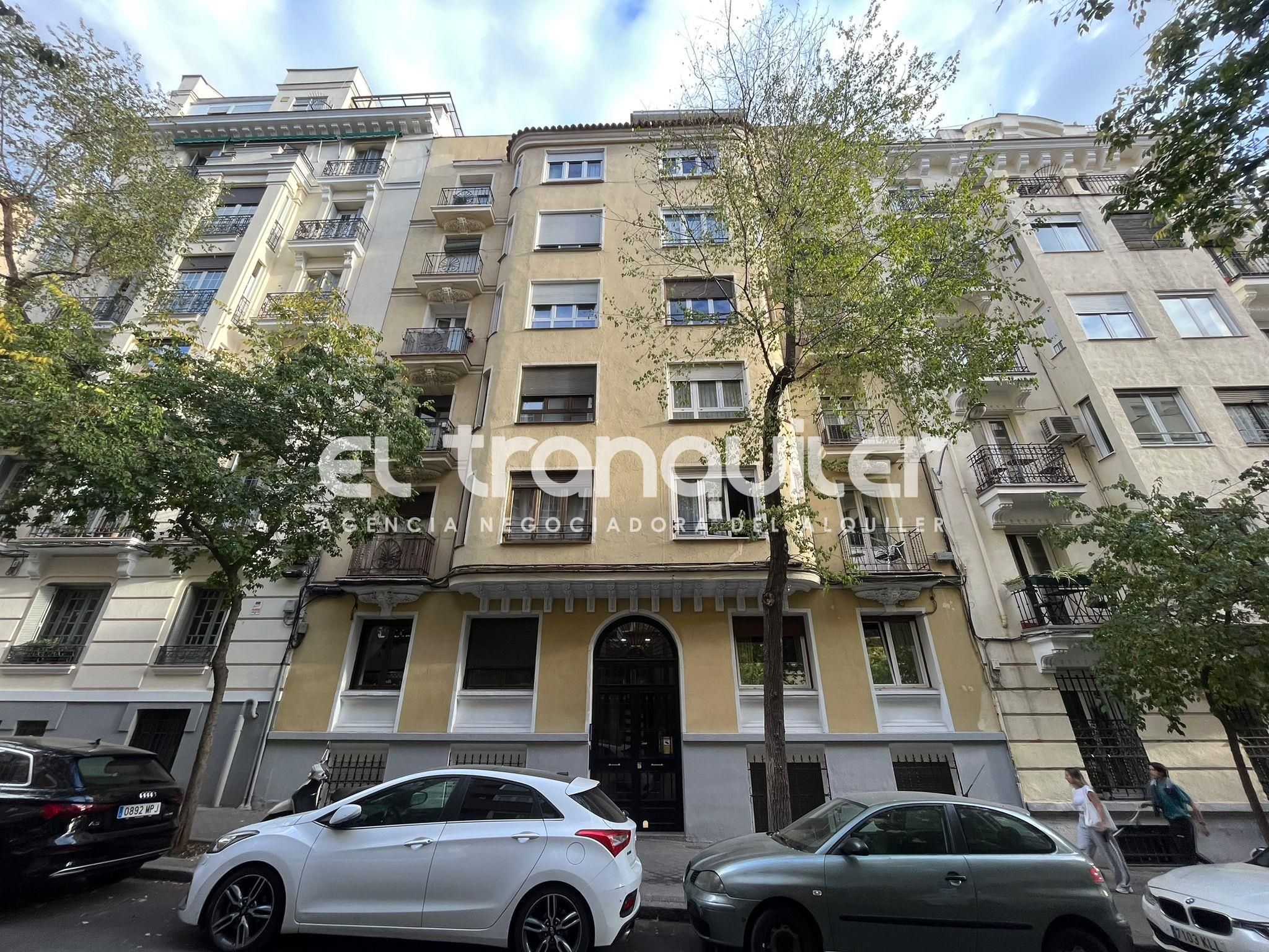 Vista exterior de Piso de alquiler en  Madrid Capital con Amueblado y Lavadora
