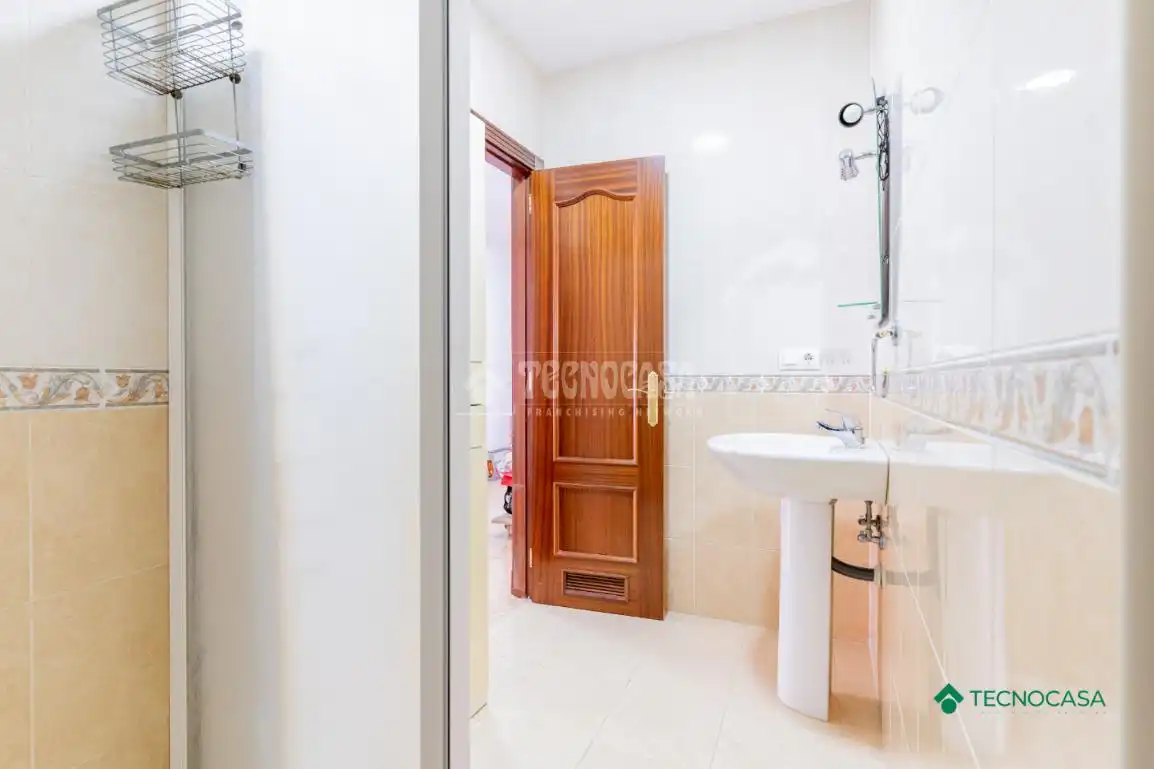 Badezimmer von Wohnung zum Verkauf in Vícar mit Klimaanlage, Heizung und Terrasse