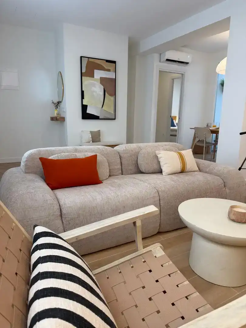 Wohnzimmer von Erdgeschoss zur Miete in Sueca mit Klimaanlage, Parkett und Möbliert