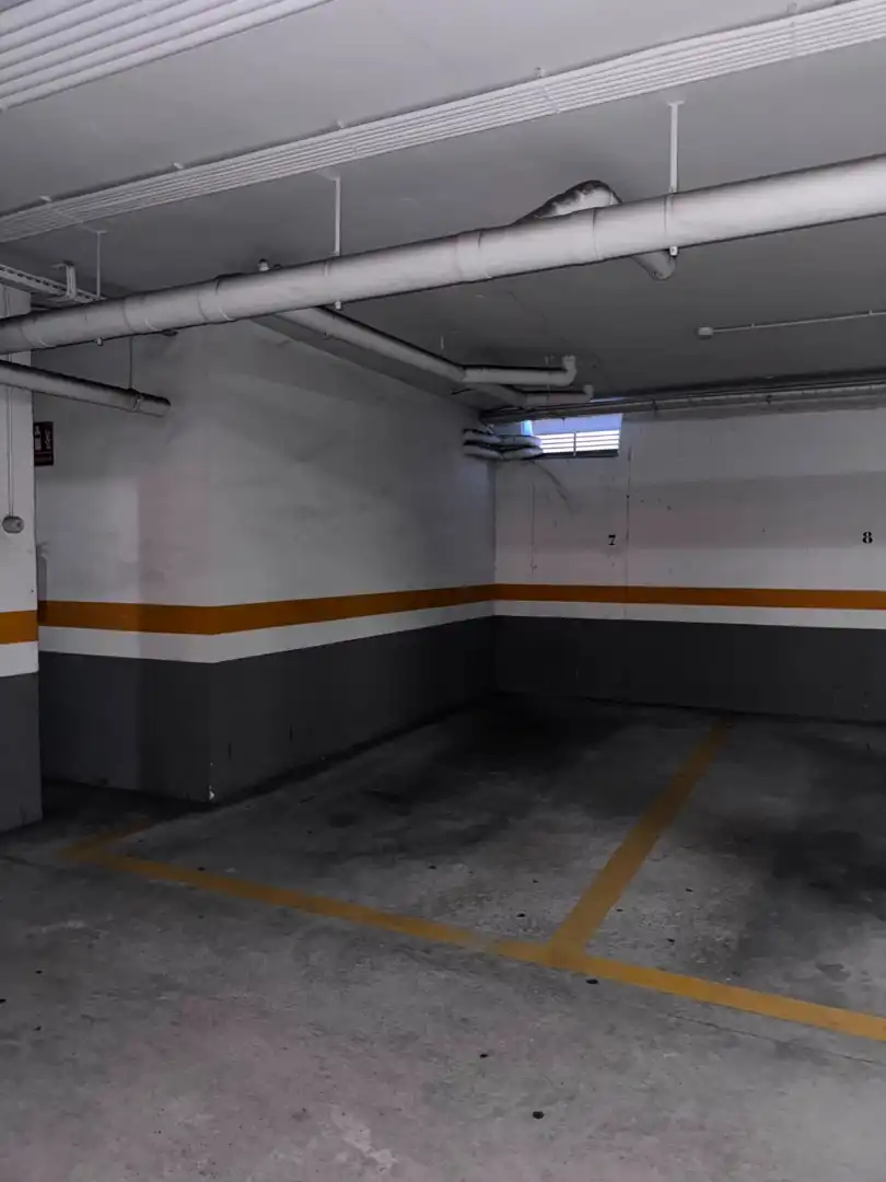 Parkplatz von Maisonette zum Verkauf in La Muela mit Klimaanlage, Heizung und Privatgarten