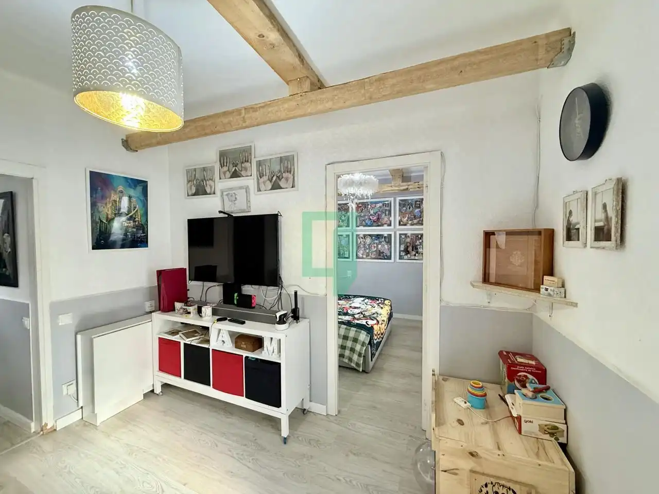 Sala d'estar de Planta baixa en venda en Badalona amb Parquet