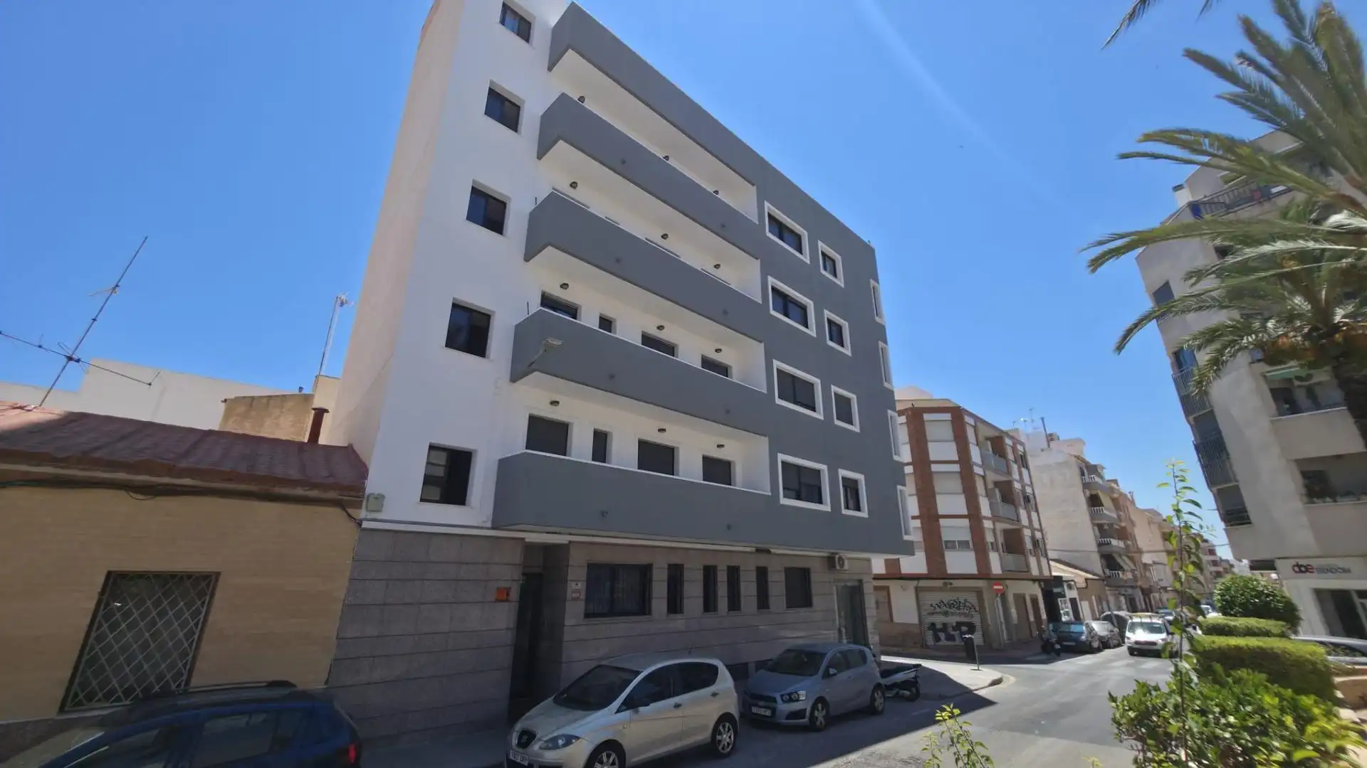 Vista exterior de Piso en venta en Torrevieja con Aire acondicionado y Amueblado