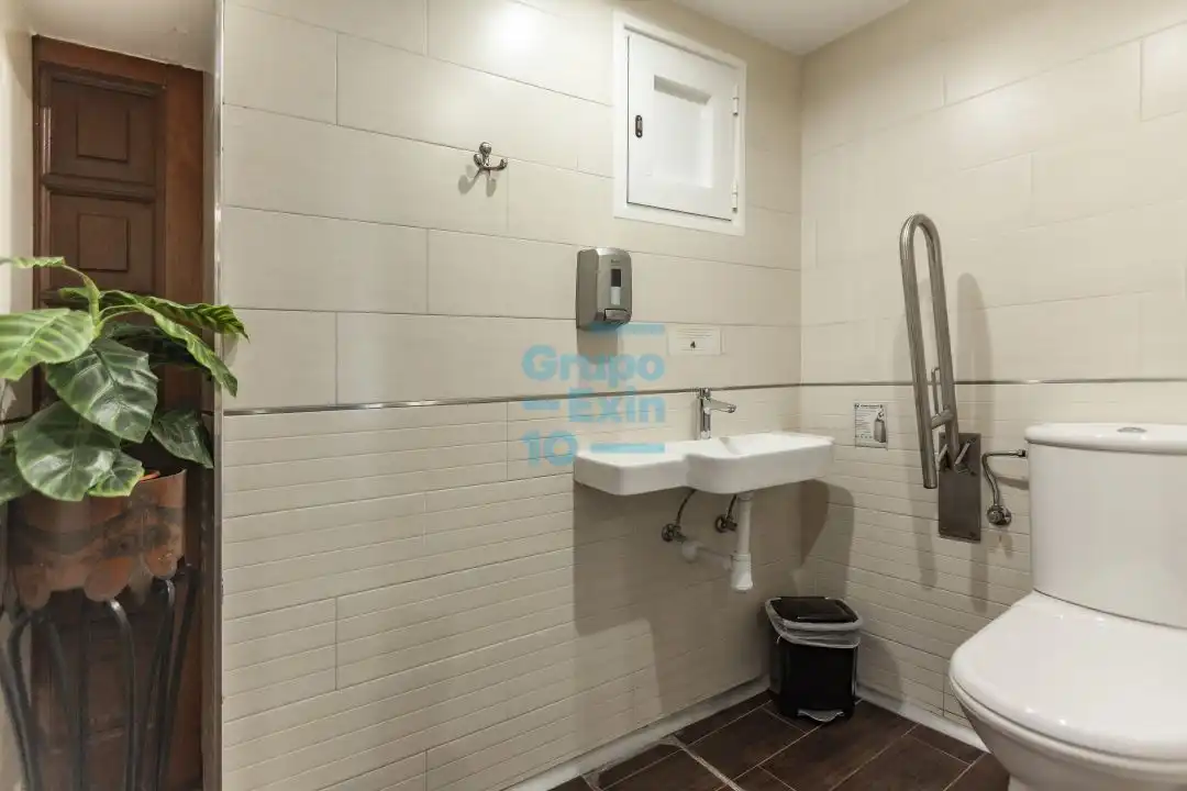 Baño de Local en venta en Pasaia