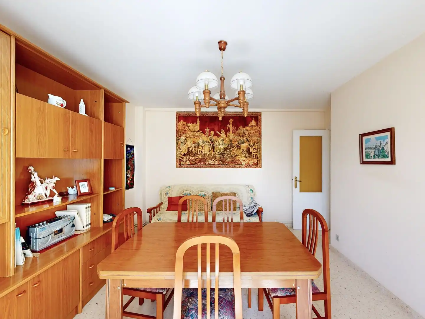 Comedor de Piso en venta en Foz con Calefacción, Trastero y Amueblado
