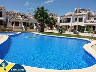 Dúplex amb piscina en venda a Orihuela Costa