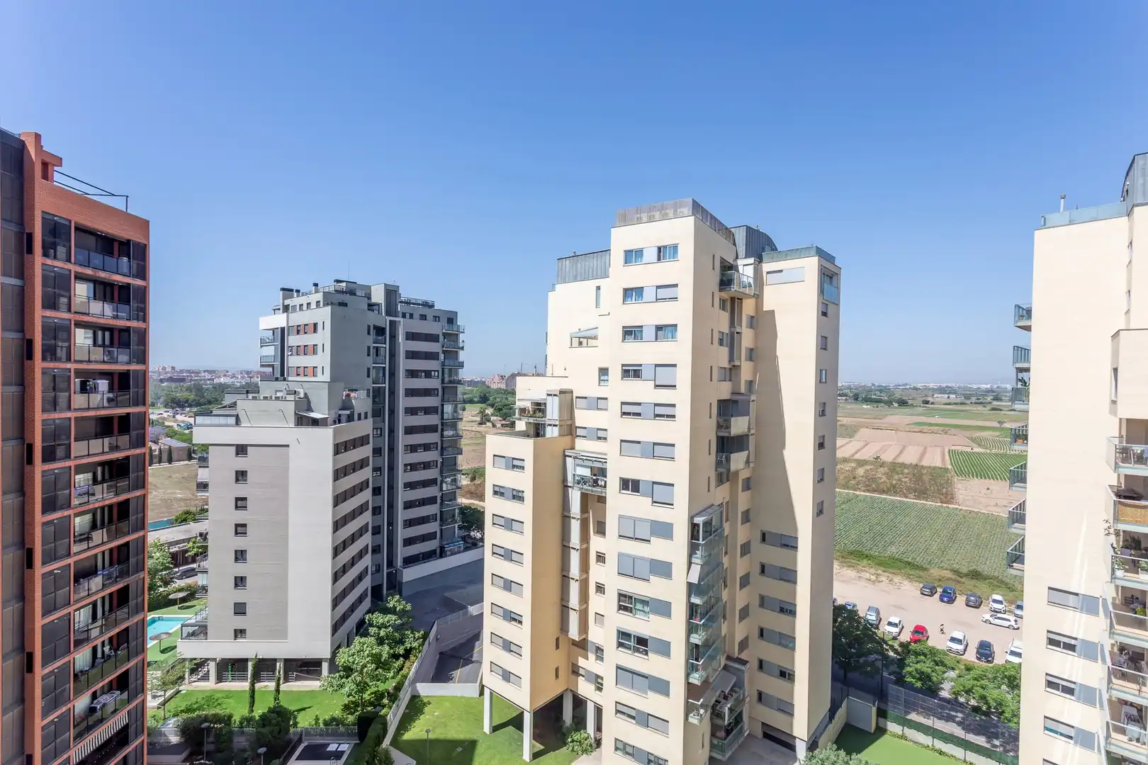 Vista exterior de Ático en venta en Valencia con Aire acondicionado, Calefacción y Jardín privado