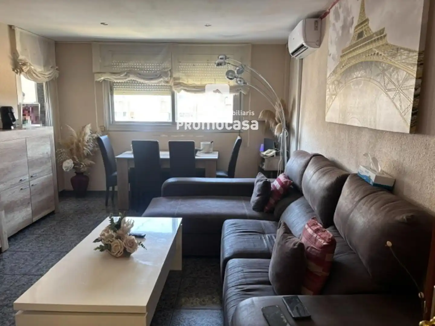 Sala de estar de Piso en venta en Badia del Vallès con Aire acondicionado, Terraza y Balcón