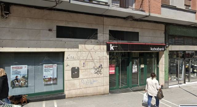 Local comercial en Venta en Nafarroa Kalea en Centro - Ariz - Uribarri