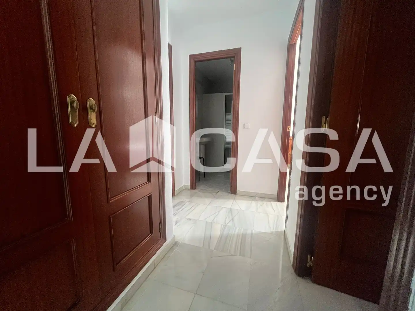 Casa adosada en venta en Dos Hermanas con Aire acondicionado, Calefacción y Terraza