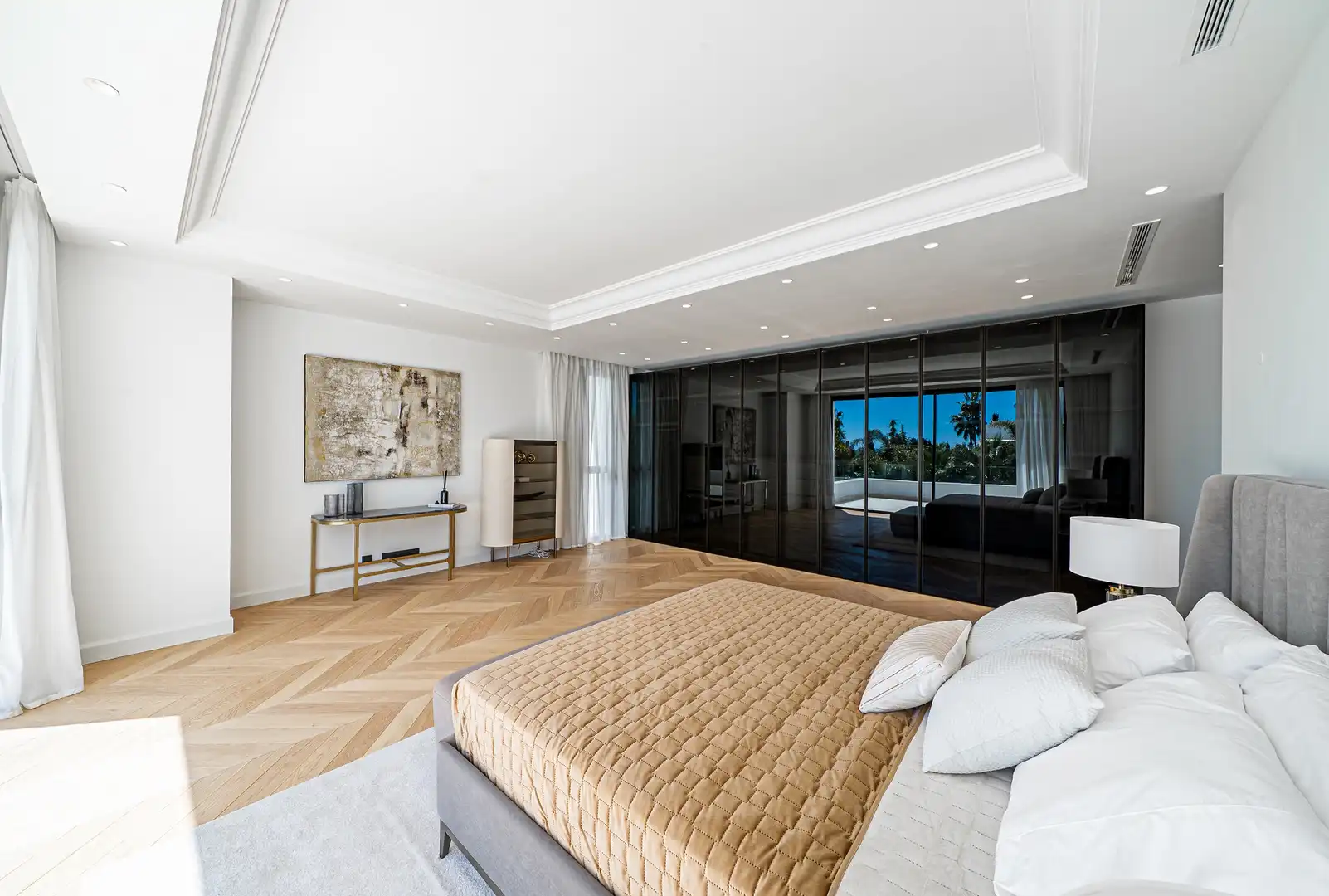 Chalet con piscina en venta en Milla de Oro, imagen 27