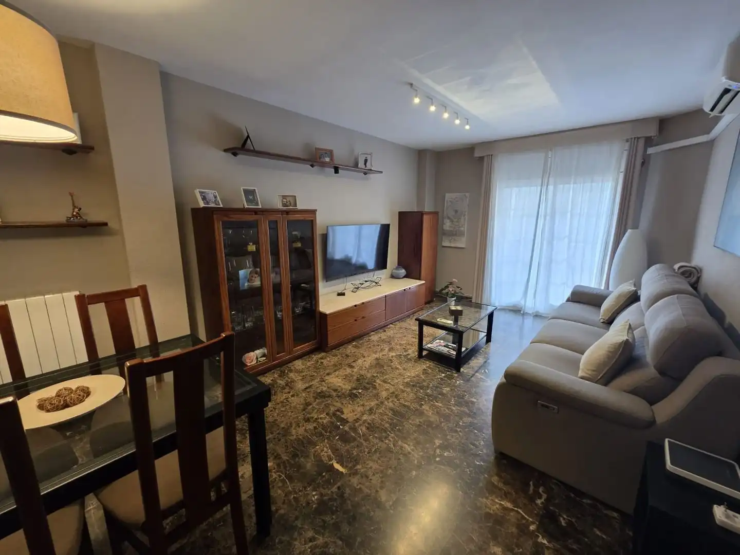 Sala de estar de Piso en venta en Santa Coloma de Gramenet con Aire acondicionado, Calefacción y Terraza