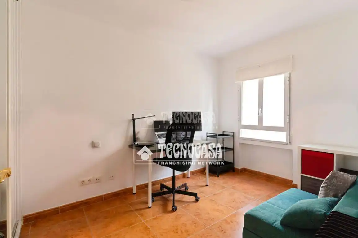 Habitación de Piso en venta en Madrid con Calefacción