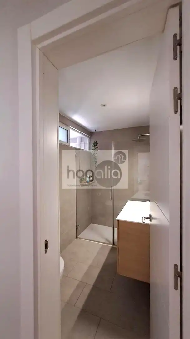 Baño de Piso de alquiler en Sevilla con Aire acondicionado, Amueblado y Balcón