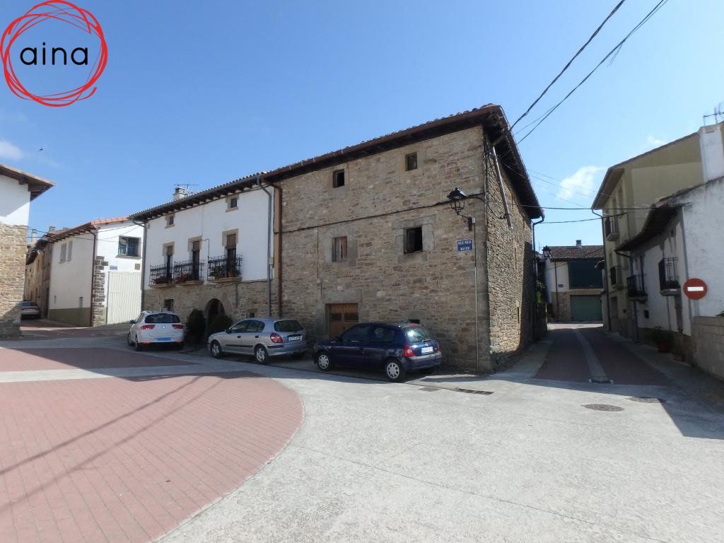Country house for sale in Ibargoiti