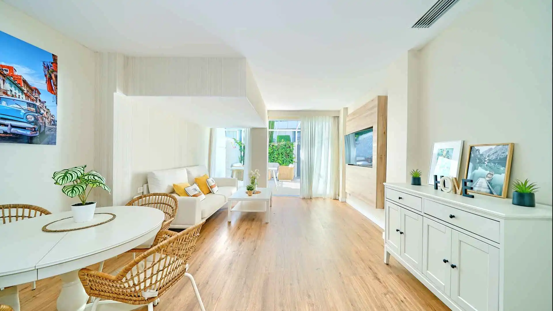 Sala de estar de Planta baja en venta en Marbella con Aire acondicionado, Terraza y Trastero