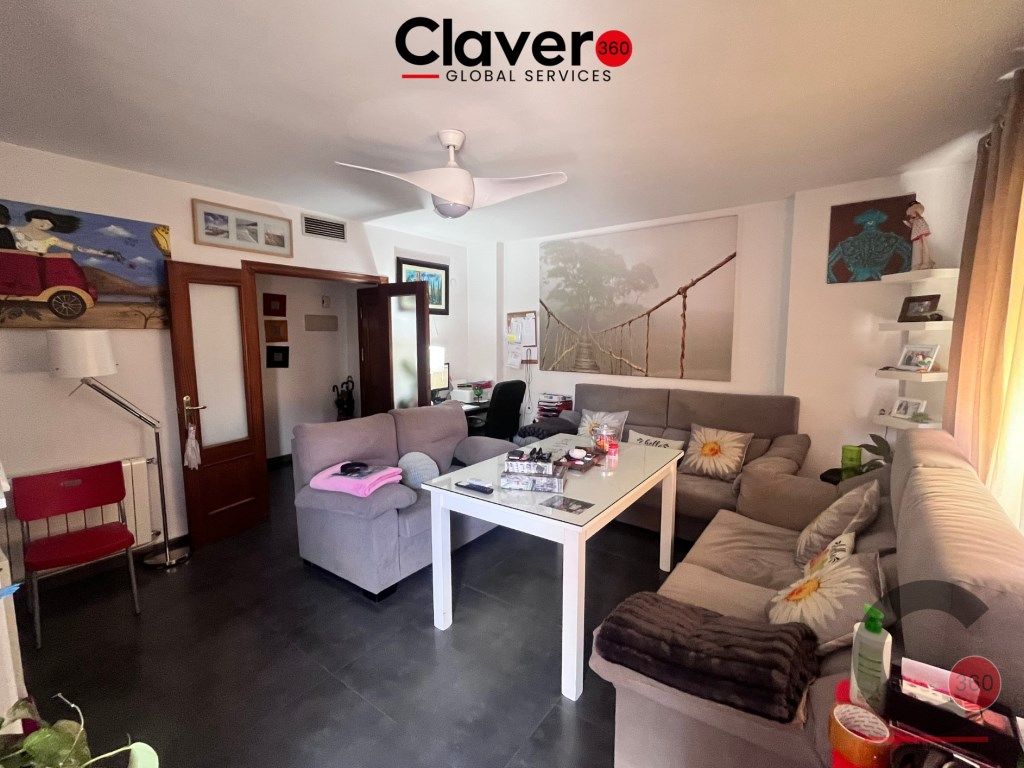 Living room of Flat for sale in Badajoz Capital  with Air Conditioner and Balcony