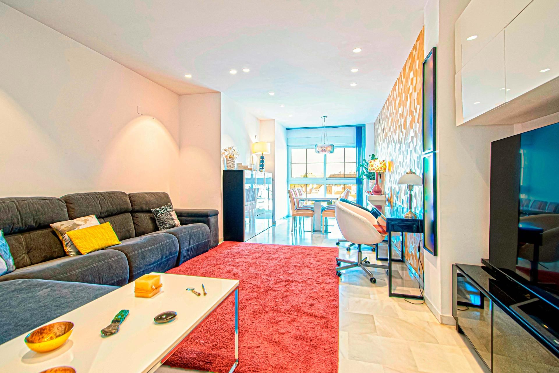 Sala d'estar de Pis en venda en  Sevilla Capital amb Aire condicionat i Traster