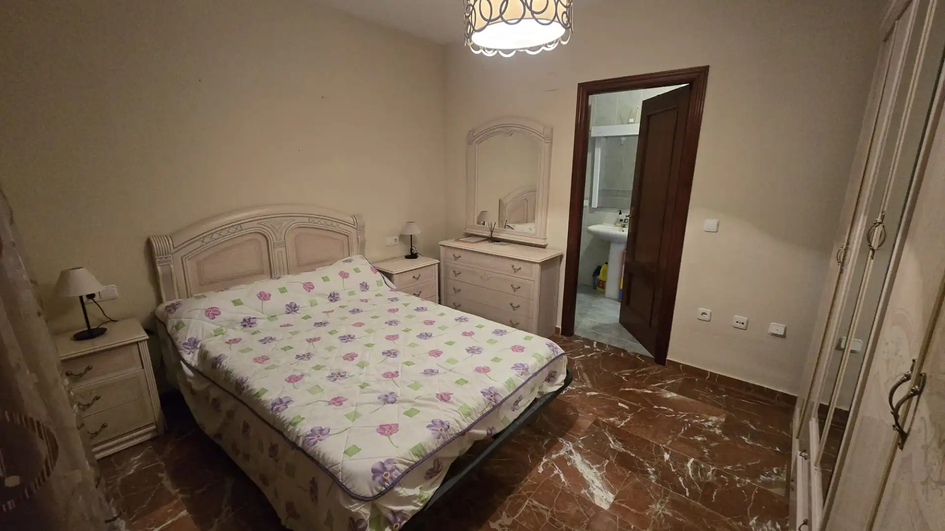 Dormitori de Pis en venda en Úbeda amb Calefacció, Moblat i Forn