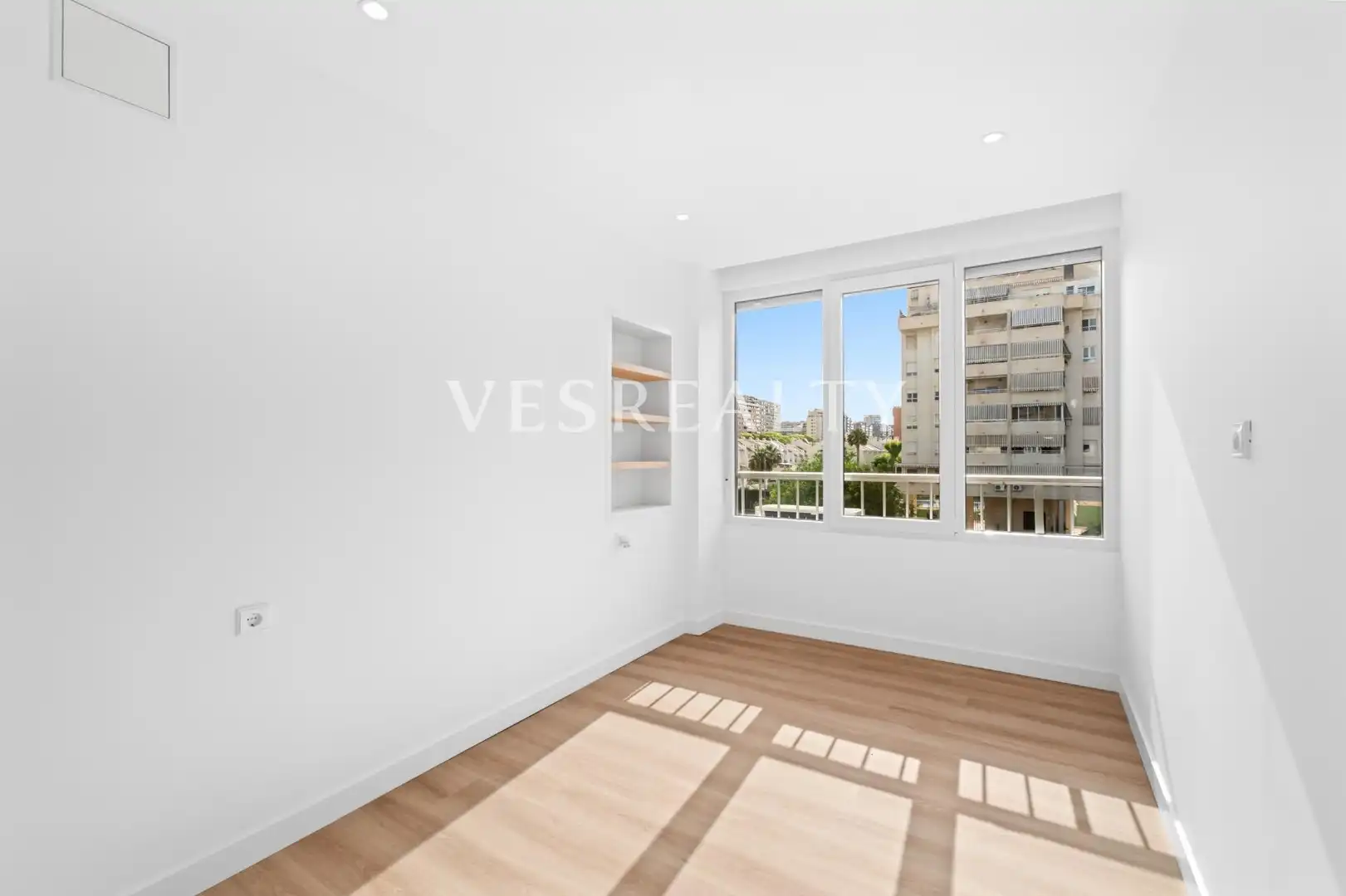 Habitación de Piso en venta en Alicante / Alacant con Aire acondicionado y Piscina comunitaria