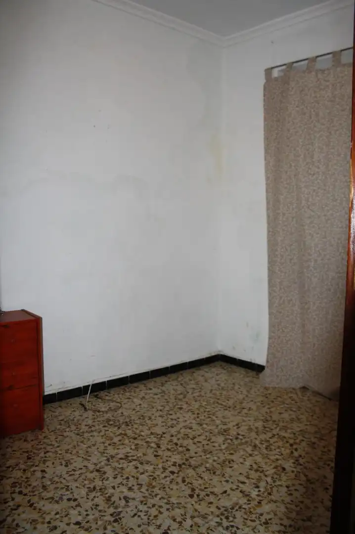 Habitación de Casa adosada en venta en Carrión de los Céspedes