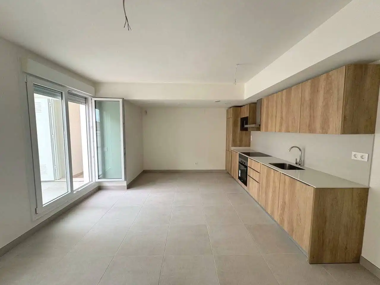 Kitchen of Flat for rent in Valencia  with Air Conditioner, Heating and Storage room