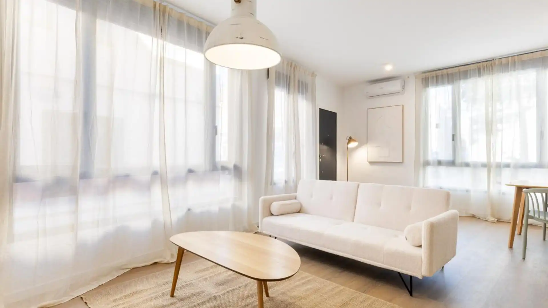 Sala d'estar de Planta baixa en venda en Quart de Poblet amb Aire condicionat, Calefacció i Moblat