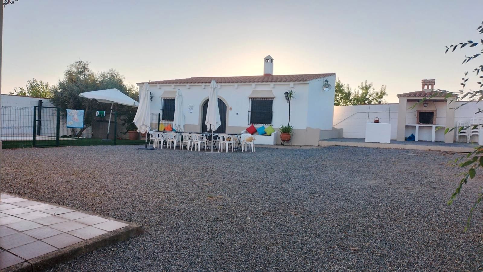 Jardí de Finca rústica en venda en Los Santos de Maimona amb Traster, Piscina i Moblat
