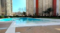 Piscina de Pis en venda en Benidorm amb Aire condicionat, Jardí privat i Piscina comunitària