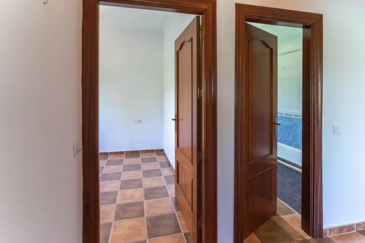 Haus oder Chalet zum Verkauf in Alhaurín El Grande mit Klimaanlage, Privatgarten und Terrasse