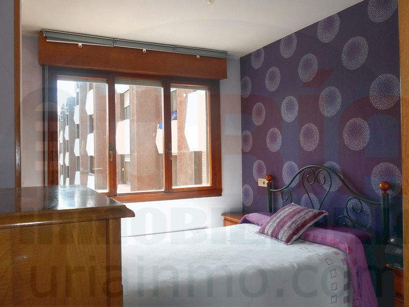 Bedroom of Apartment for sale in Oviedo   with Heating and Furnished