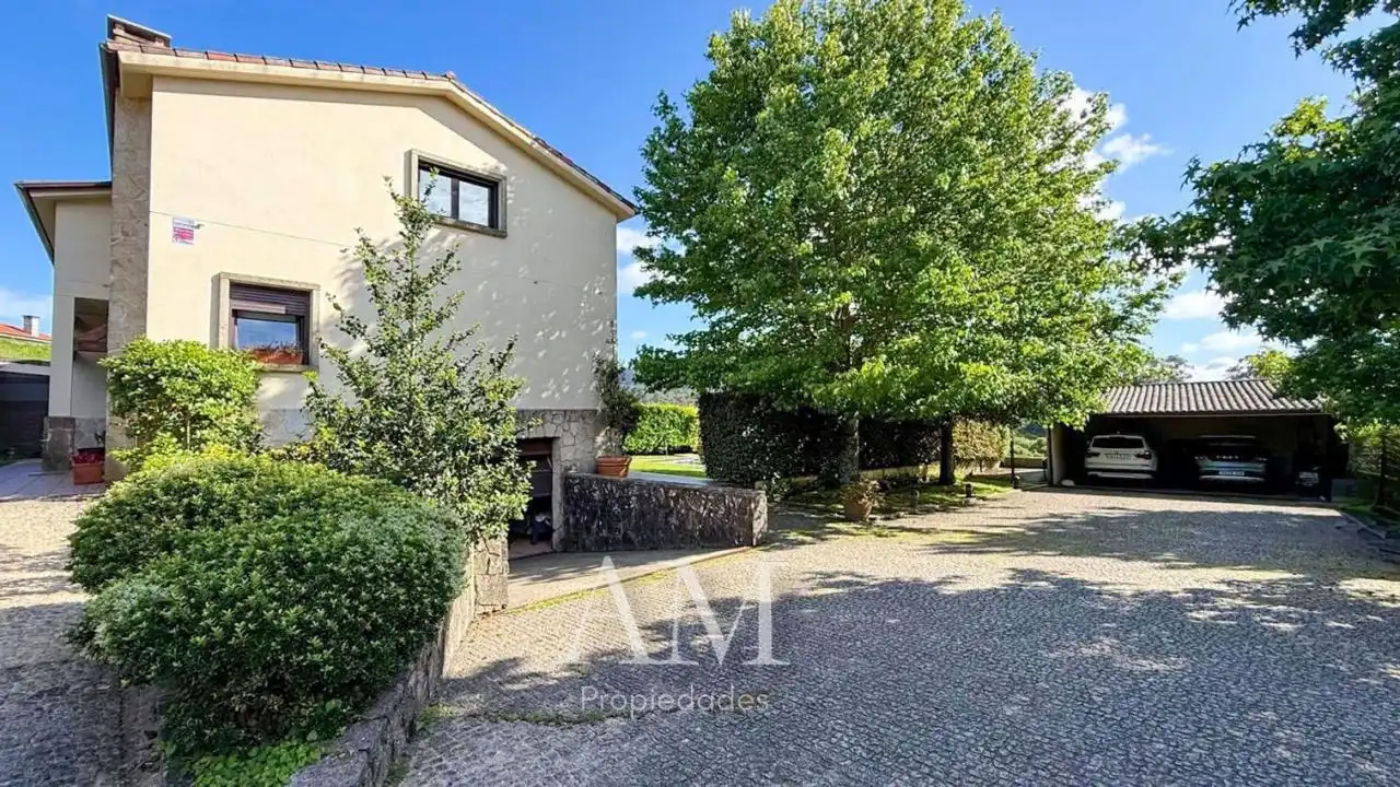 Vista exterior de Casa o chalet en venta en Vigo  con Calefacción, Jardín privado y Terraza
