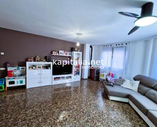 Living room of Flat for sale in Agullent  with Air Conditioner, Heating and Terrace